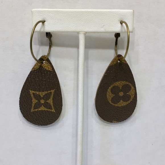 Upcycled Leather Earrings Inspired Design - Picture 2 of 5